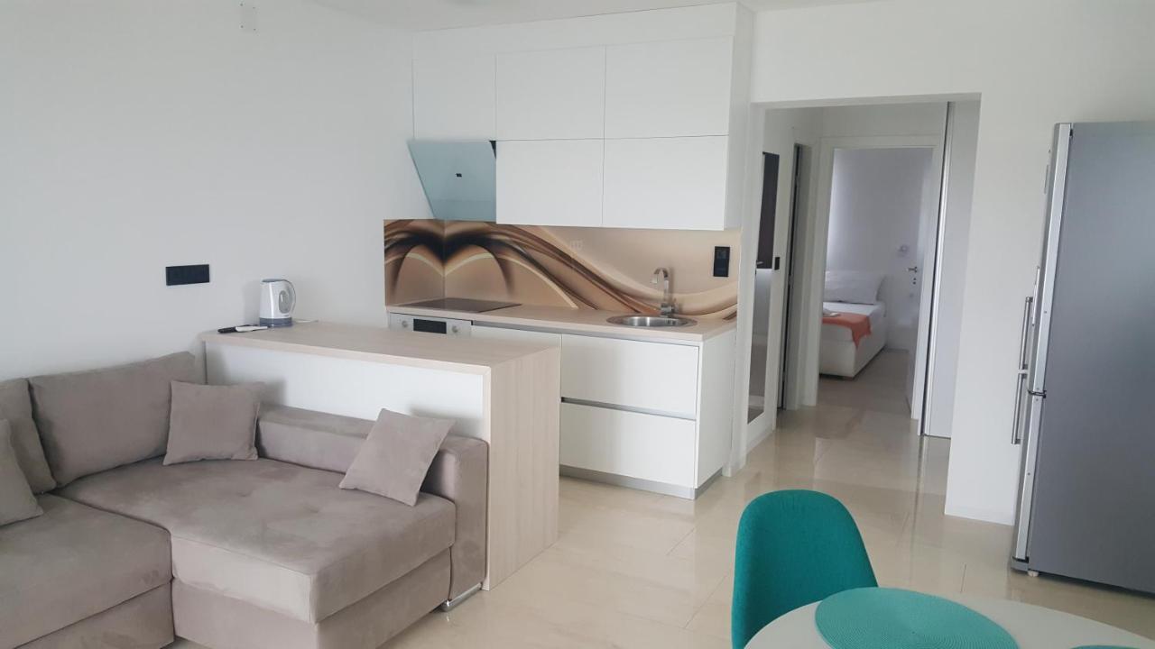 Mayana Apartment Cesarica Luaran gambar