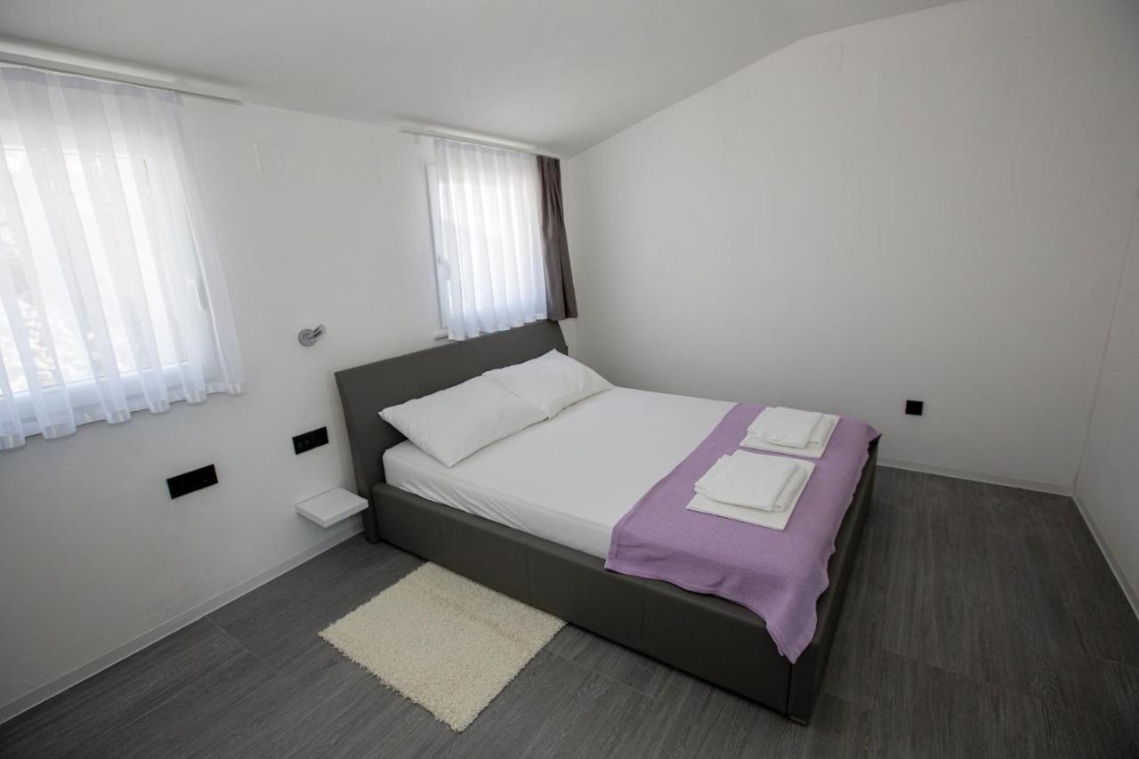Mayana Apartment Cesarica Luaran gambar