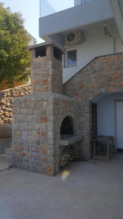 Mayana Apartment Cesarica Luaran gambar