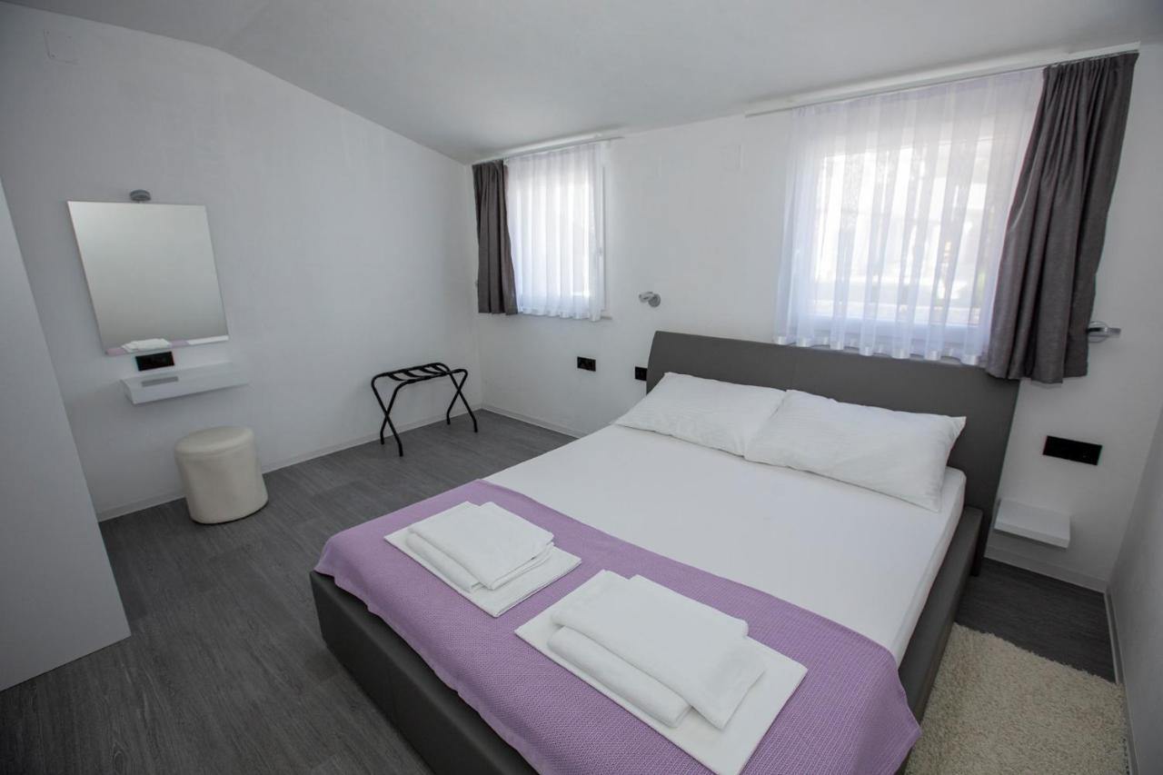 Mayana Apartment Cesarica Luaran gambar
