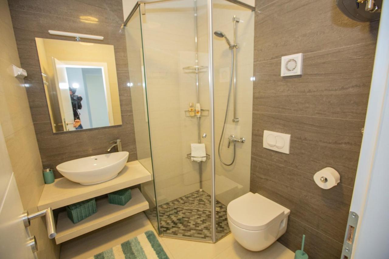 Mayana Apartment Cesarica Luaran gambar