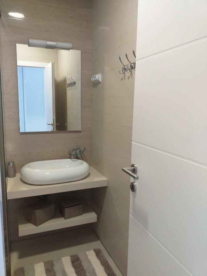 Mayana Apartment Cesarica Luaran gambar