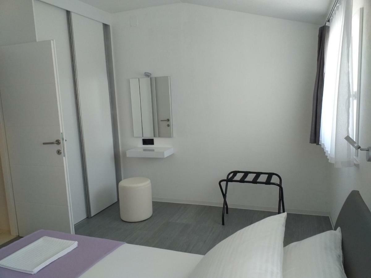 Mayana Apartment Cesarica Bilik gambar